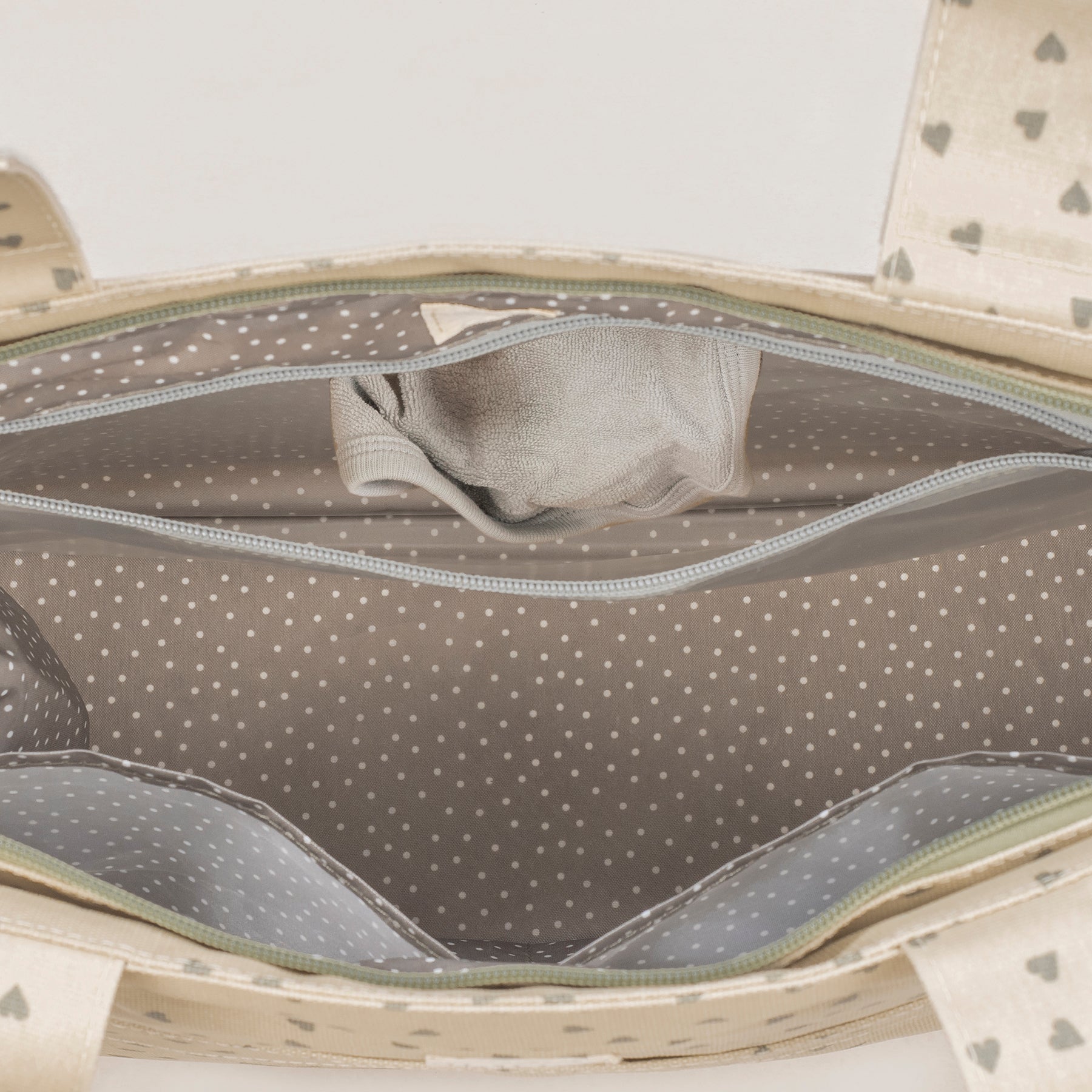 Sac en mousse de pavot et de cœurs