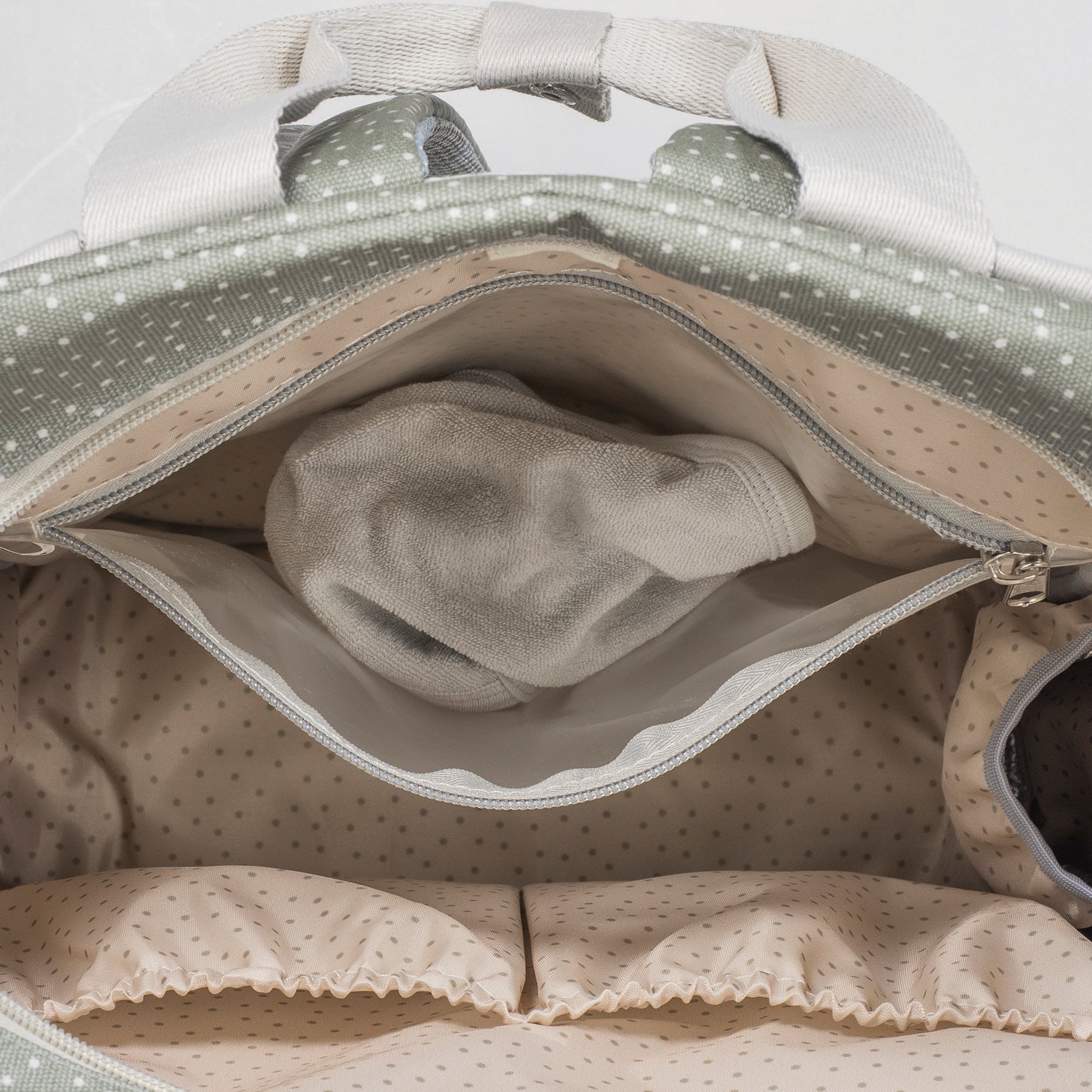 Sac à dos à pois et mousse de pavot