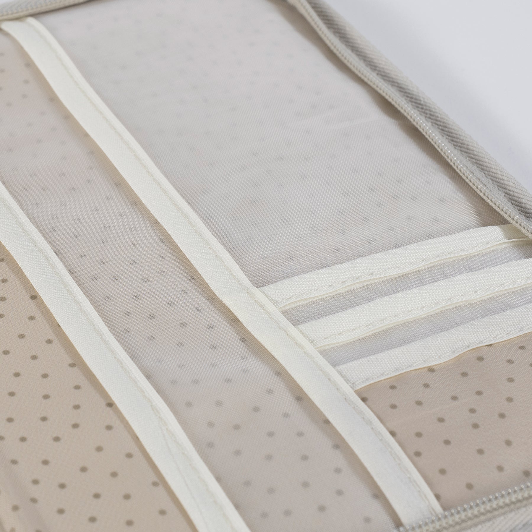 Polka Dot Poppy Moss Document Holder