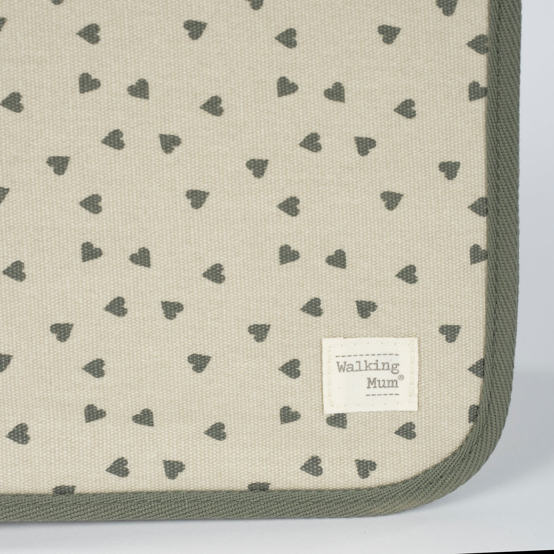 Hearts Poppy Moss Document Holder