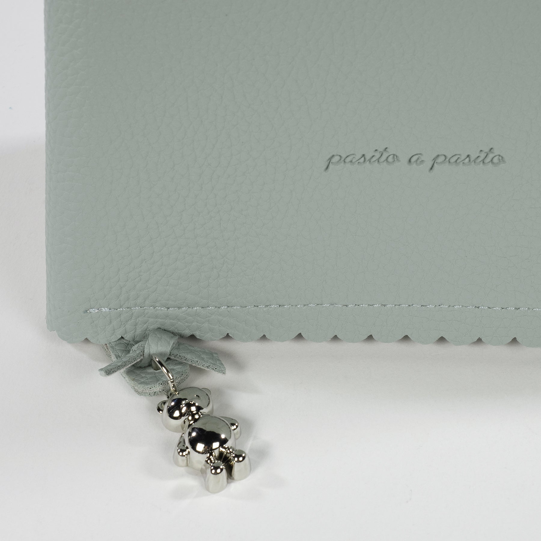 Icon Green Document Holder