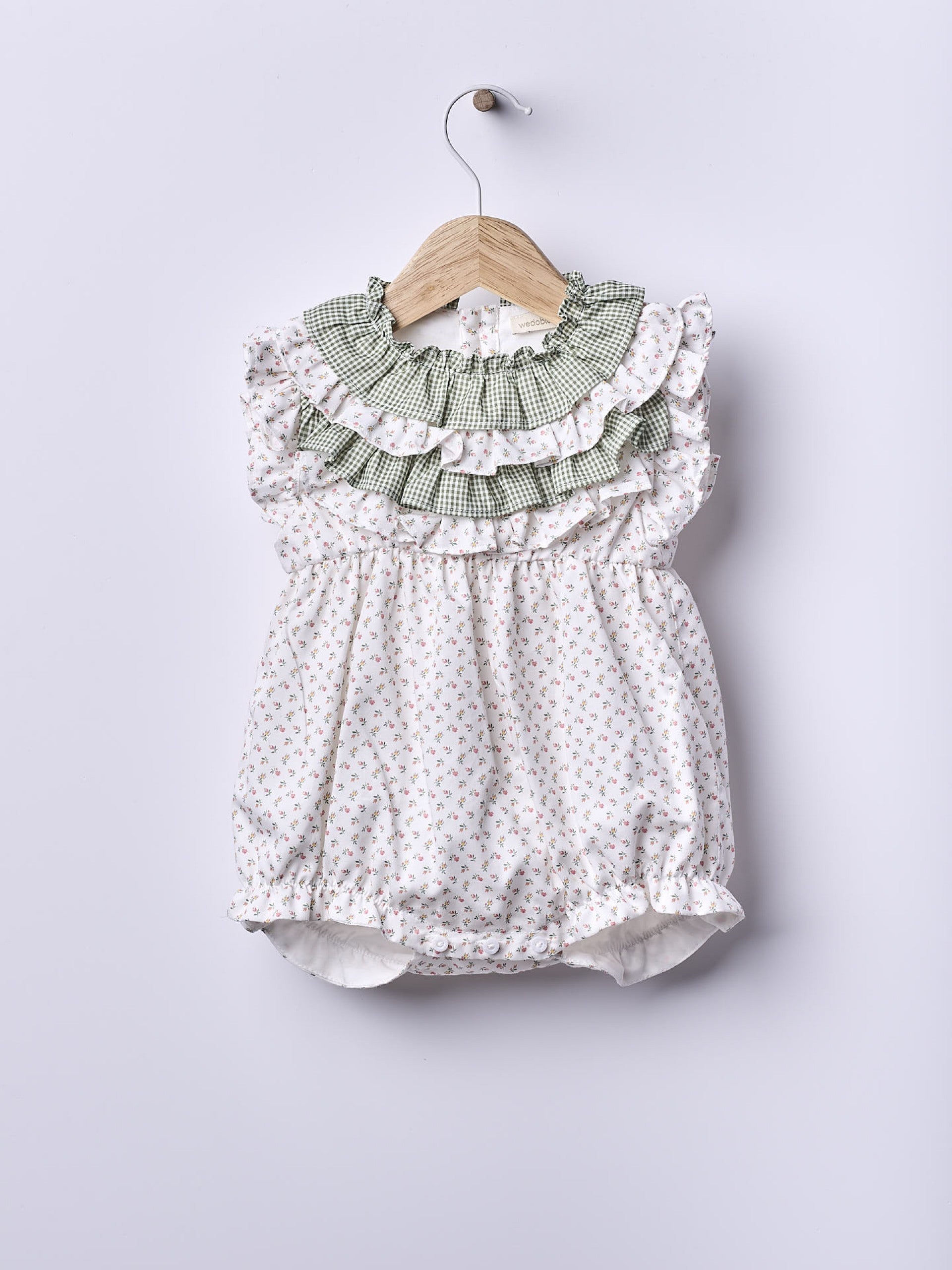 Cute Botanical Floral Pattern