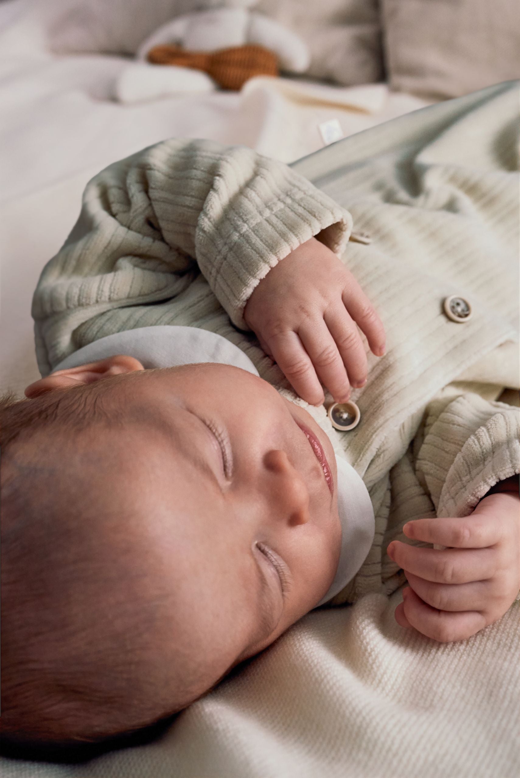 Babygrow Veludo Canelado Botões
