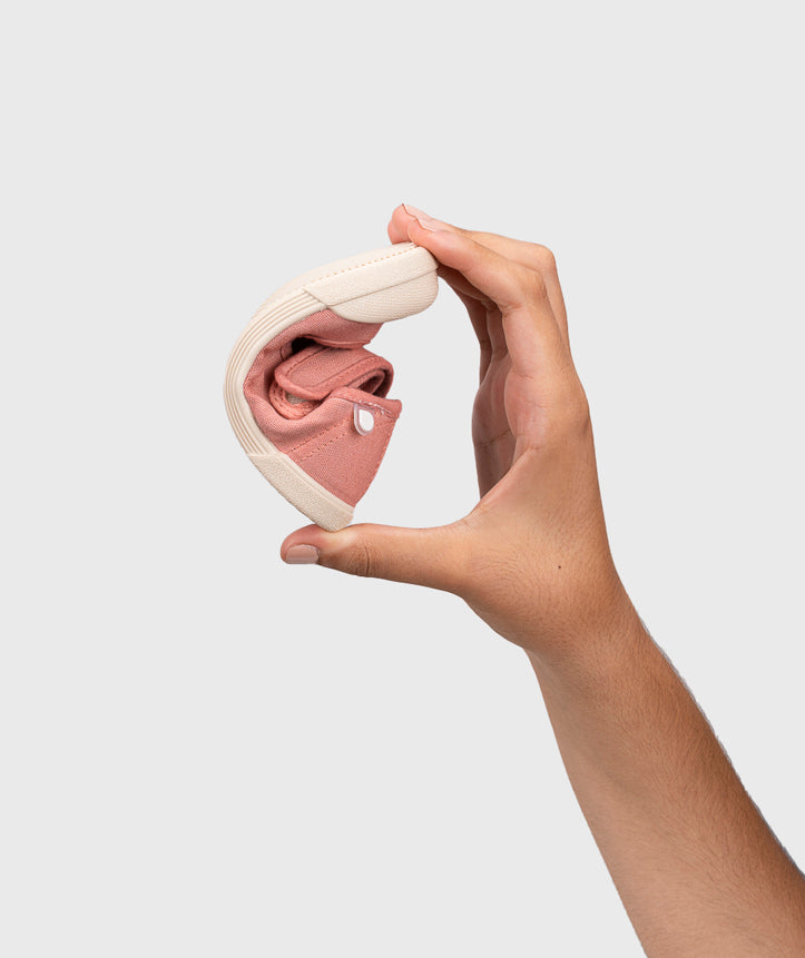 Lona Mercedes - Barefoot -