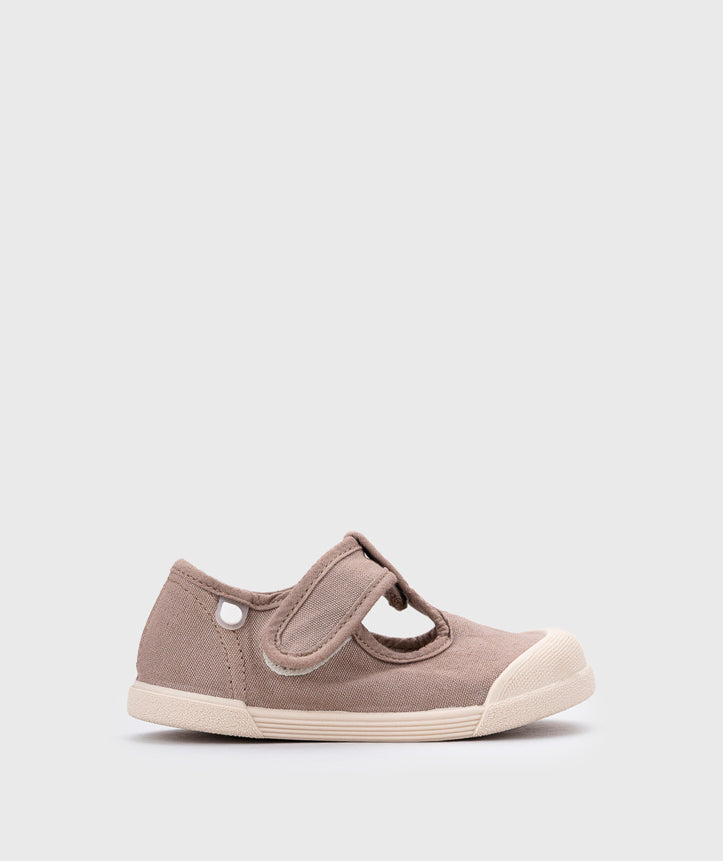 Lona Pepito - Barefoot -