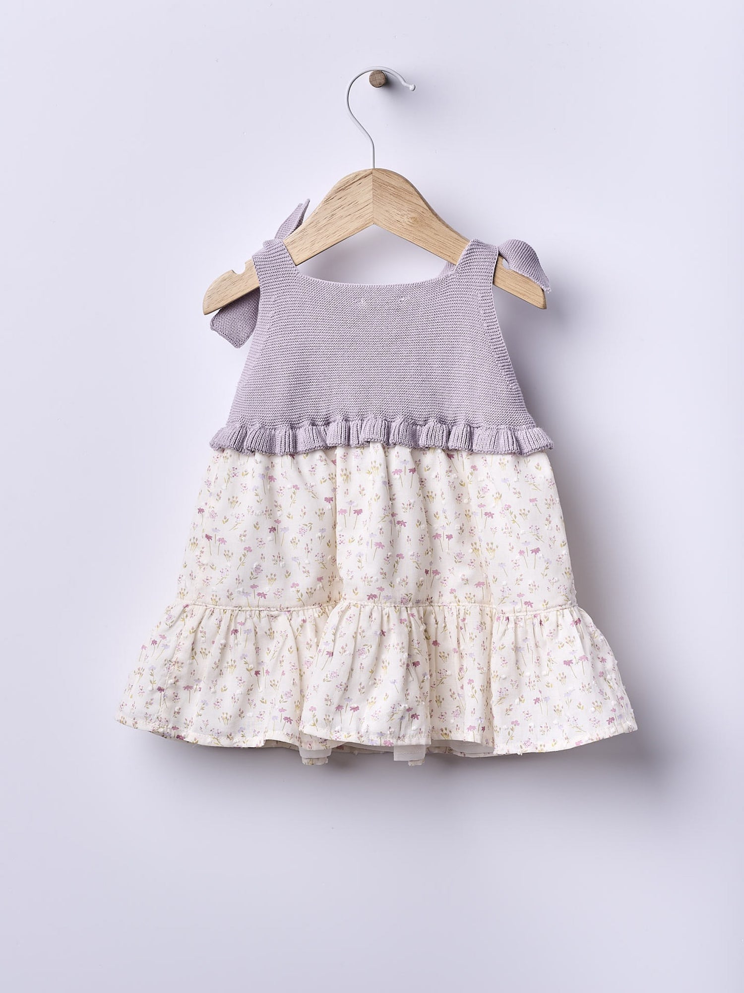 Vestido de Alças com Estampado Floral