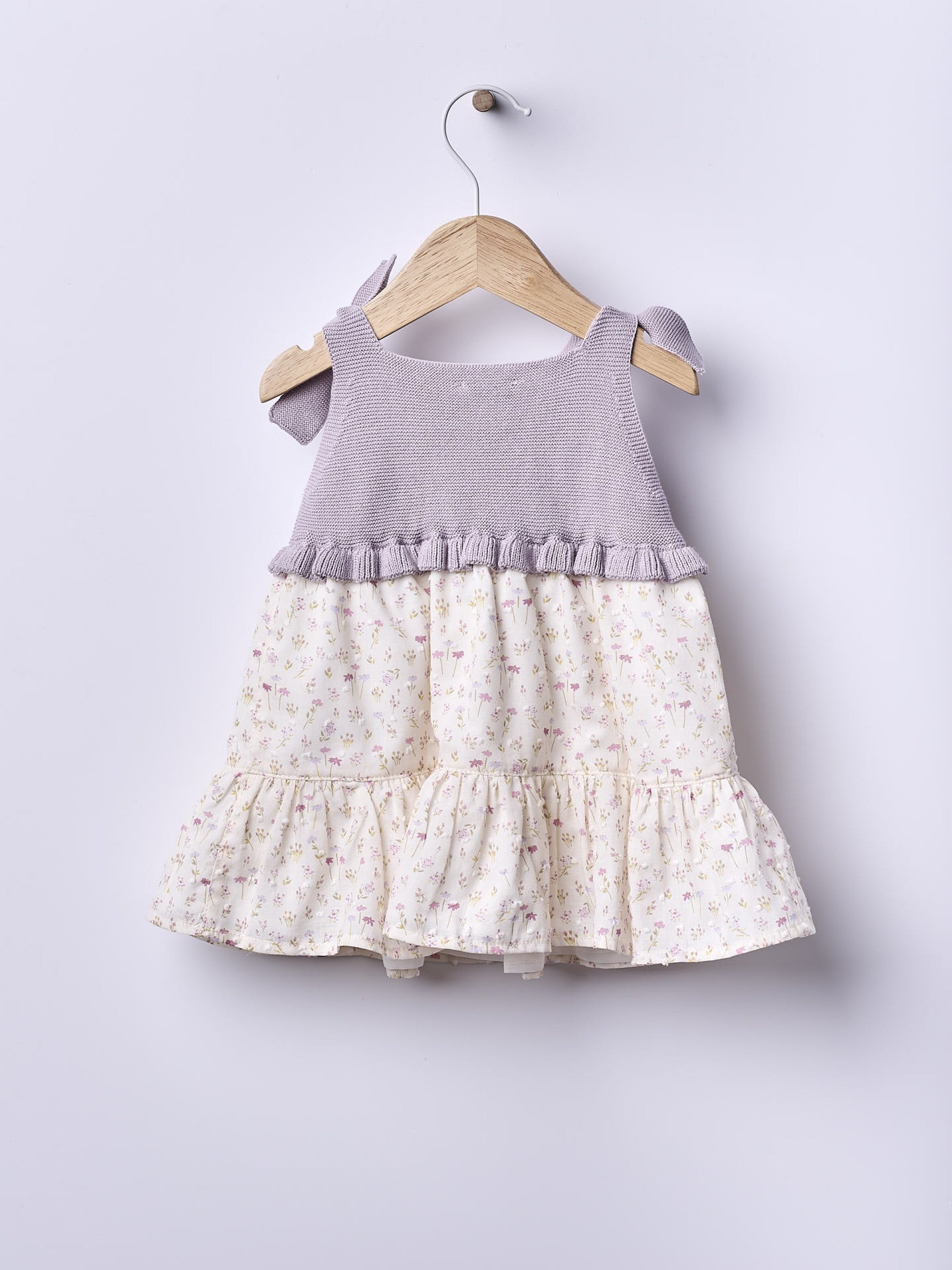 Vestido de Alças com Estampado Floral