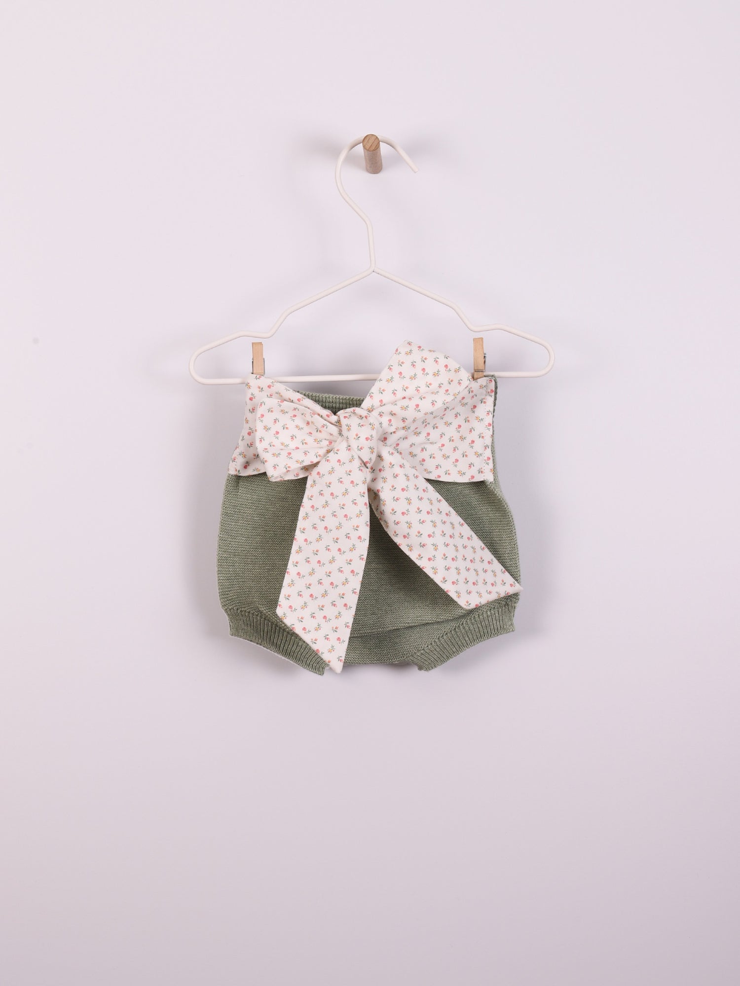 Knitted Diaper Cover with Bow
