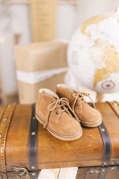 Bota Carneira de Atacador