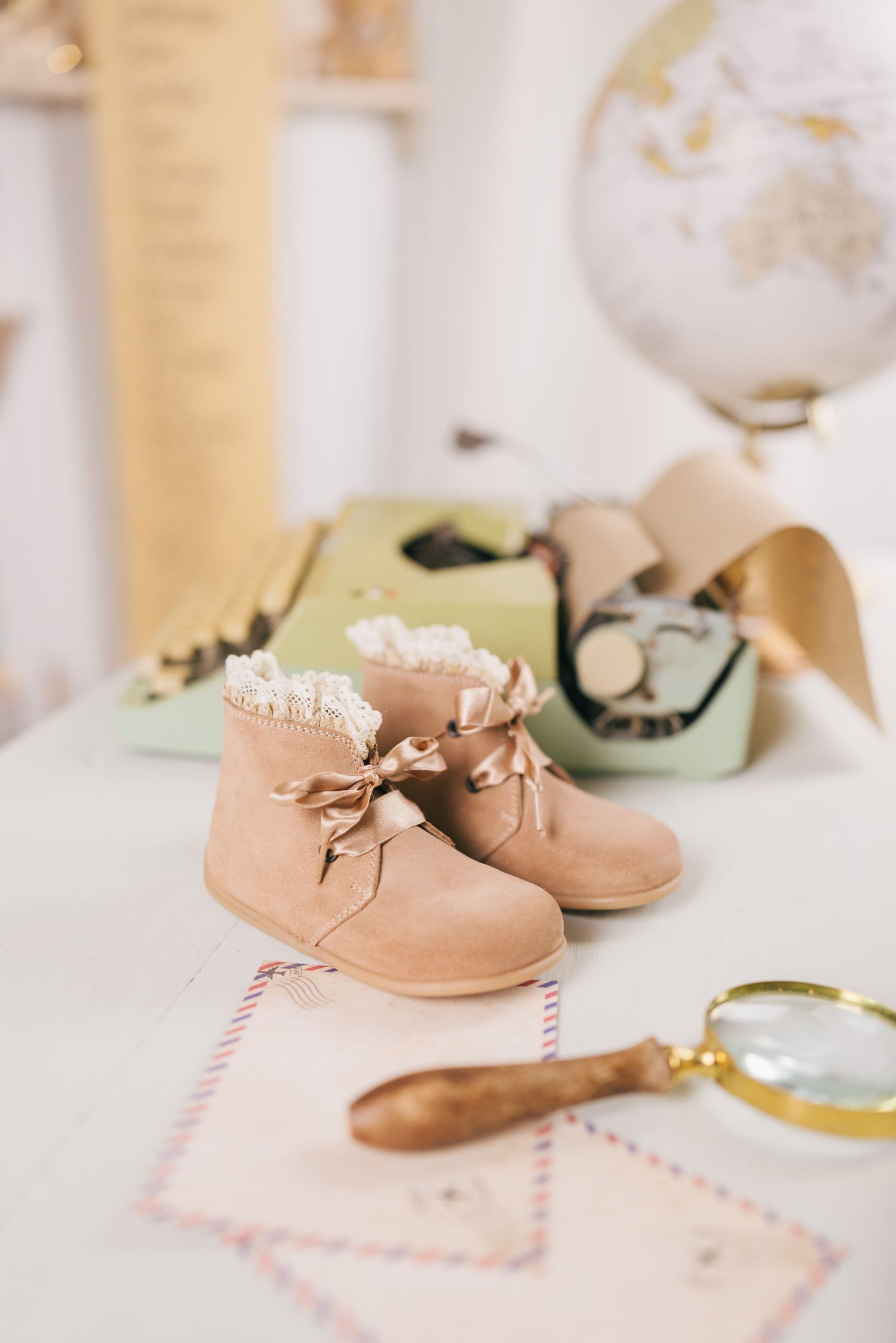 Bota Carneira Bebé com Rendinha