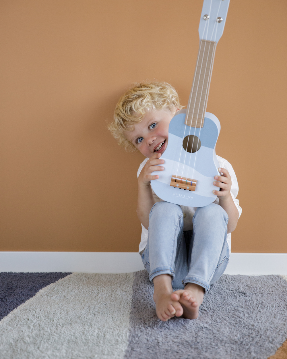 Guitarra Azul em Madeira