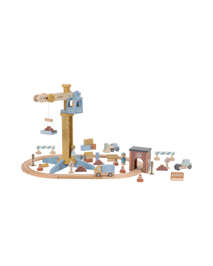 Track with Wooden Crane