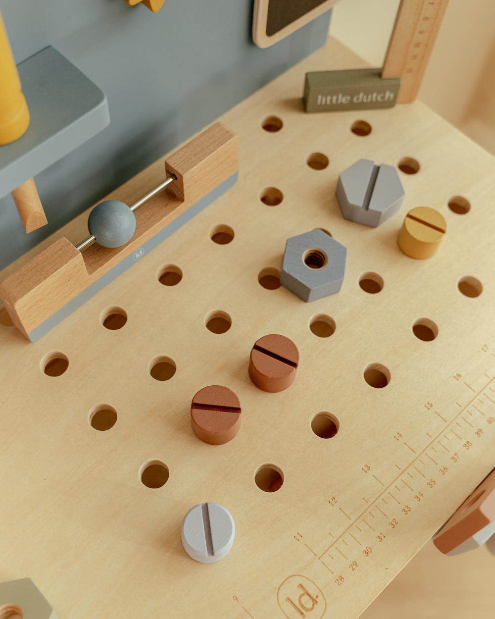 Bancada de Ferramentas em Madeira