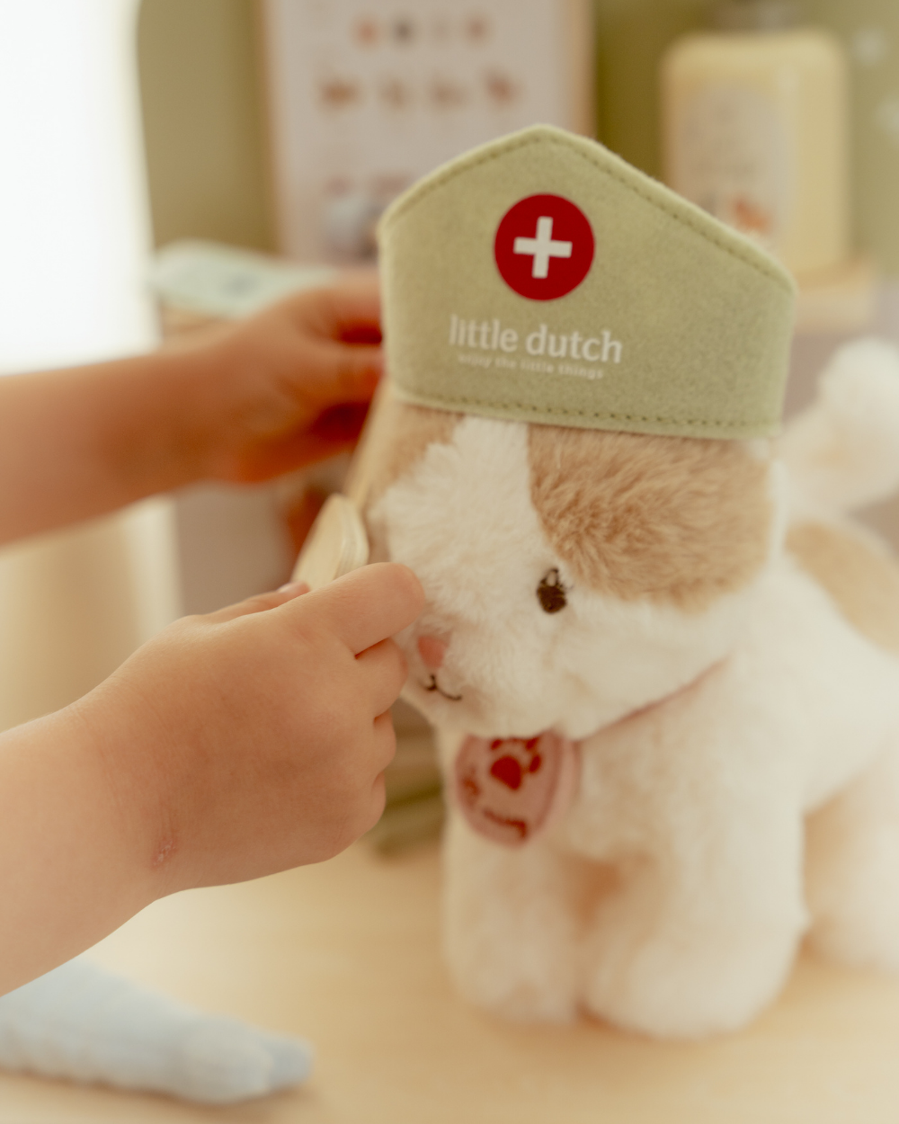 Gato de Peluche Marley com Bolsa