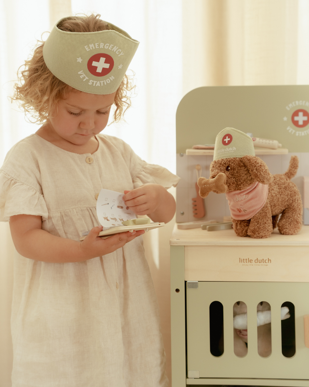 Cão de Peluche Jackie com Bolsa