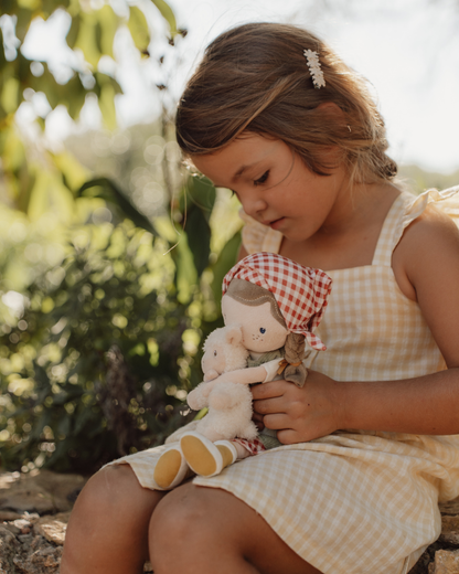 Rosa Agricultora com Galinha - Boneca de Pano