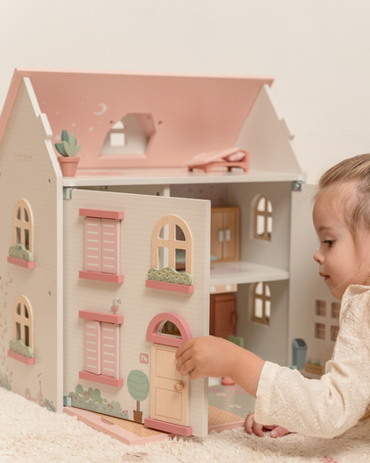 Casa de Bonecas em Madeira