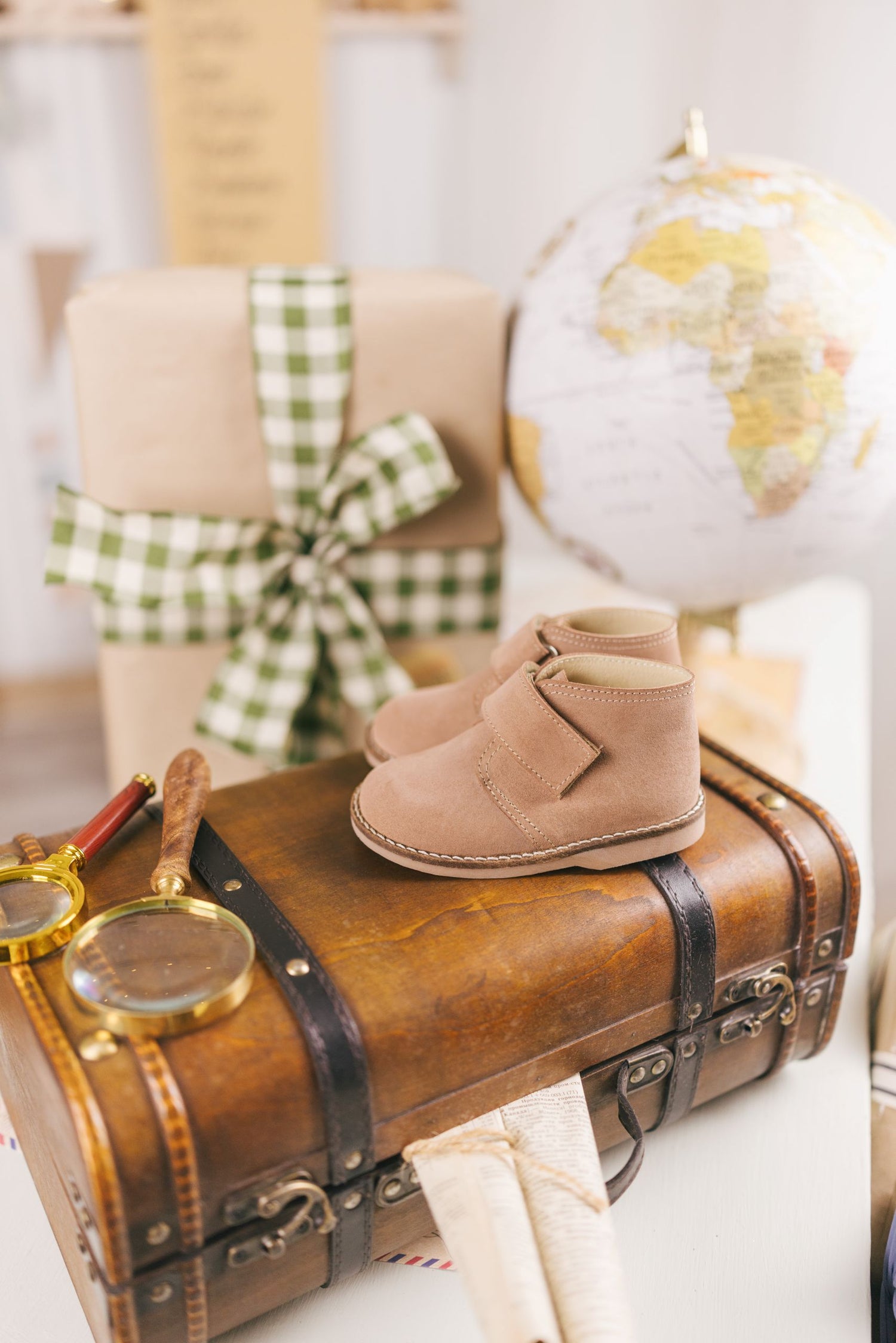 Bota Carneira com Velcro