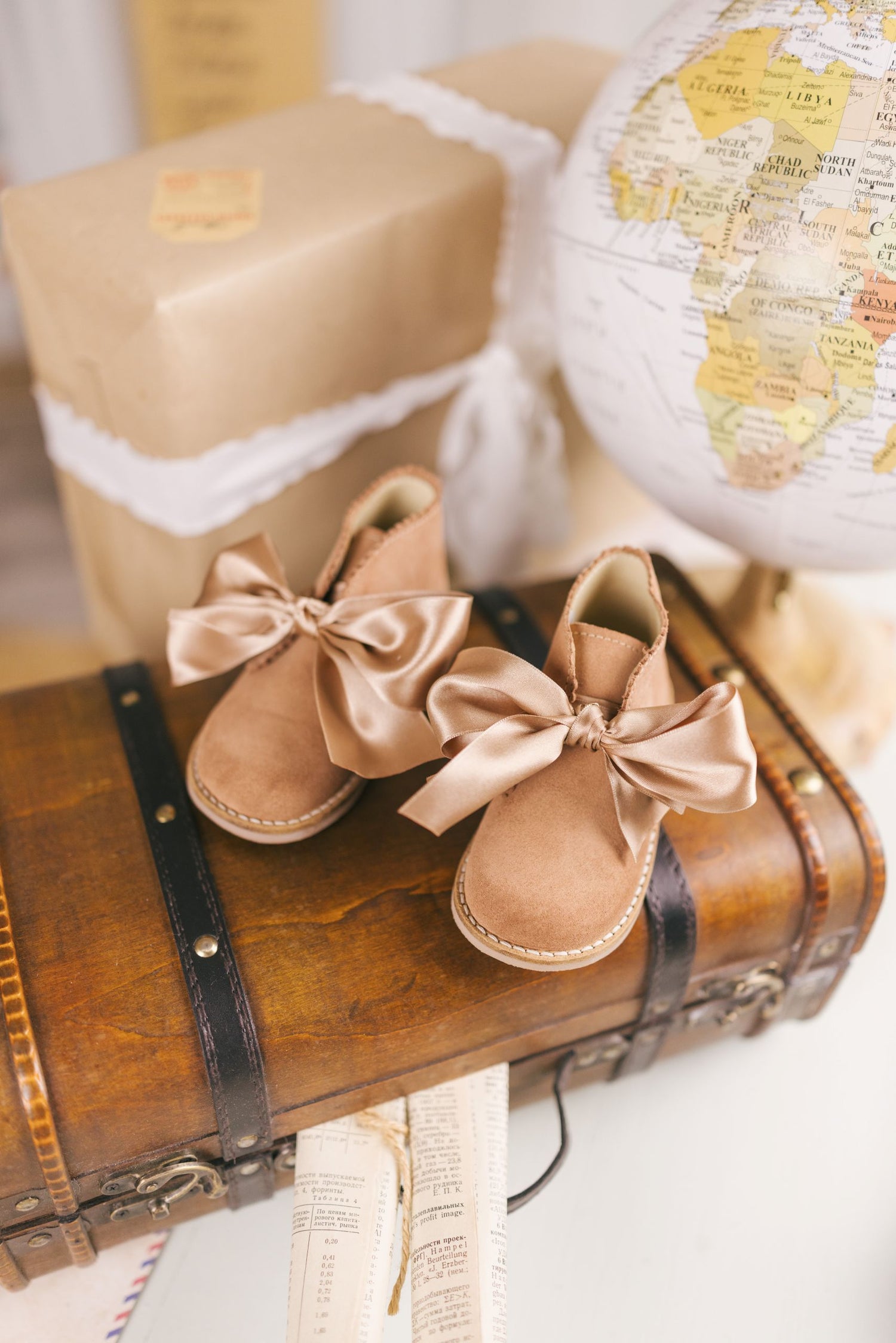 Bota Carneira com Laço de Cetim