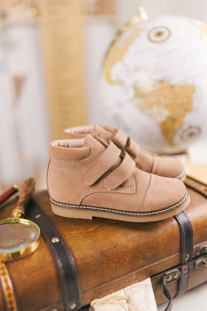 Bota Carneira com Duplo Velcro