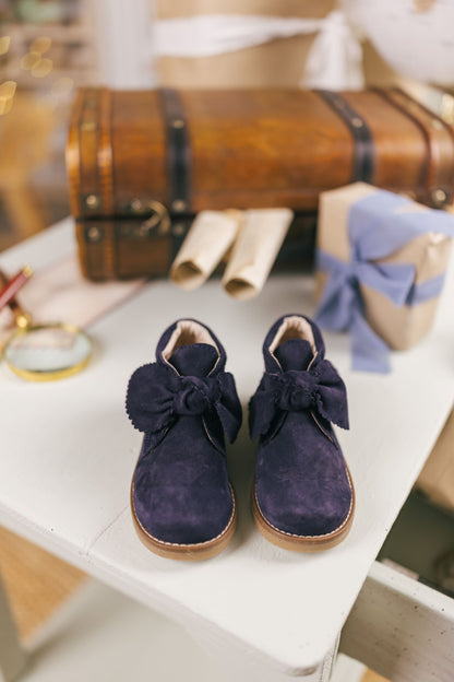 Bota de Camurça de Velcro com Laço