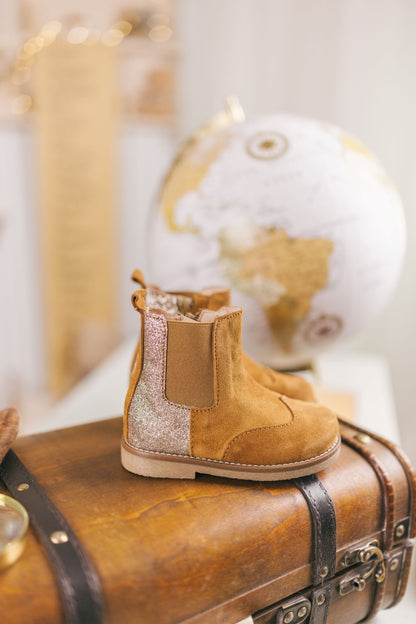 Bota Carneira com Glitter