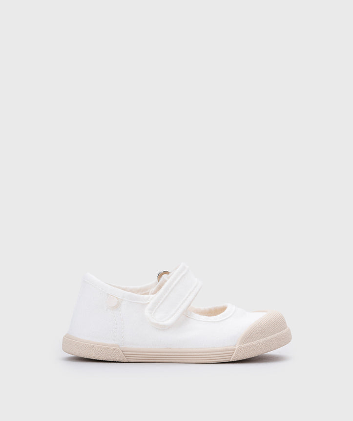Lona Mercedes - Barefoot -