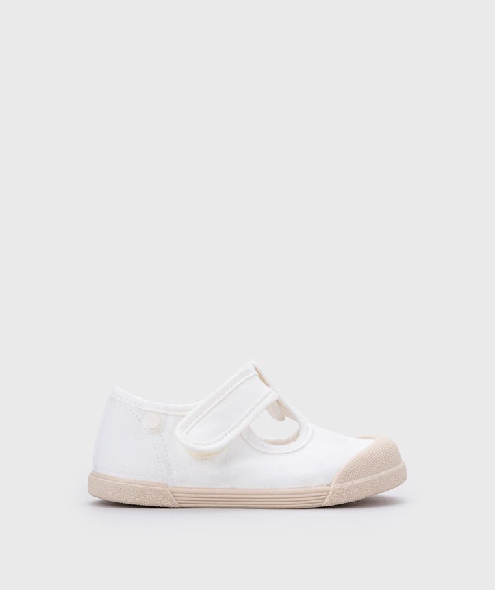 Lona Pepito - Barefoot -