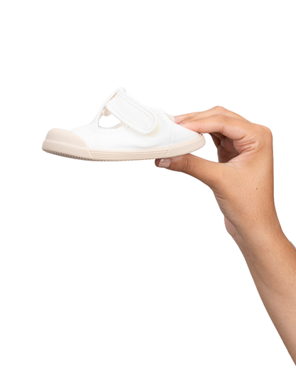 Lona Pepito - Barefoot -