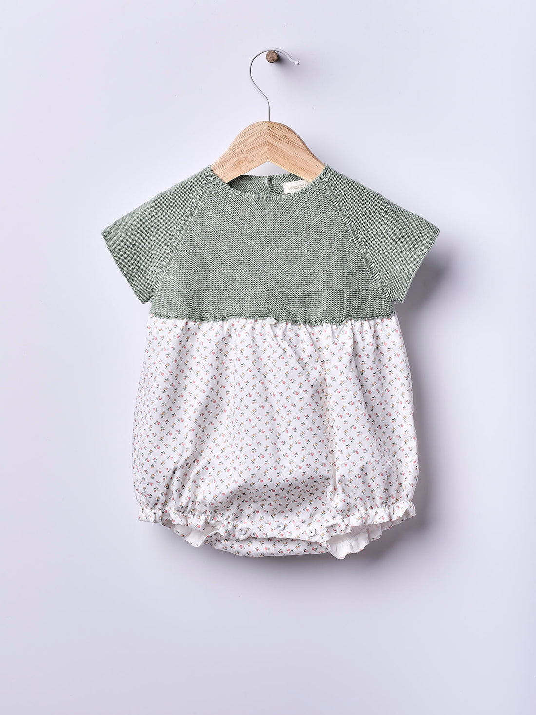 Cute with Botanical Floral Pattern
