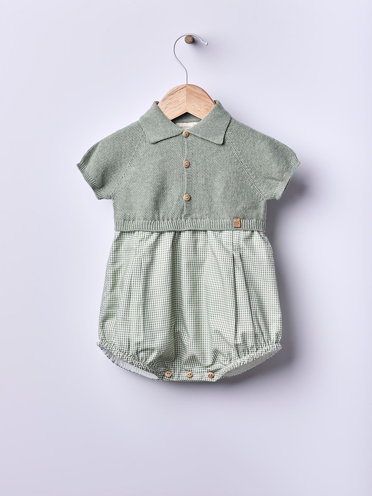 Cute Polo Shirt in Plaid Fabric/Knit