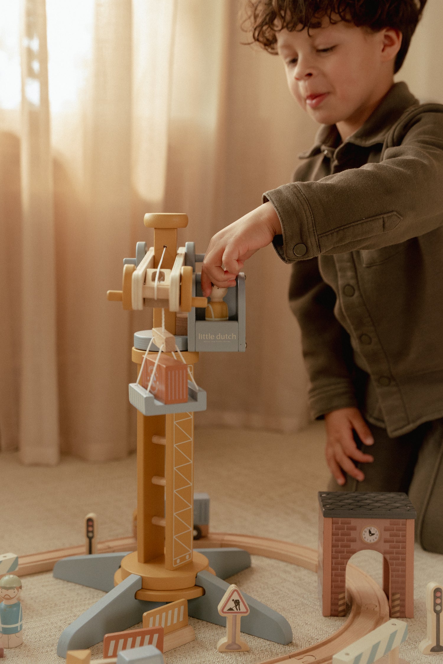 Track with Wooden Crane