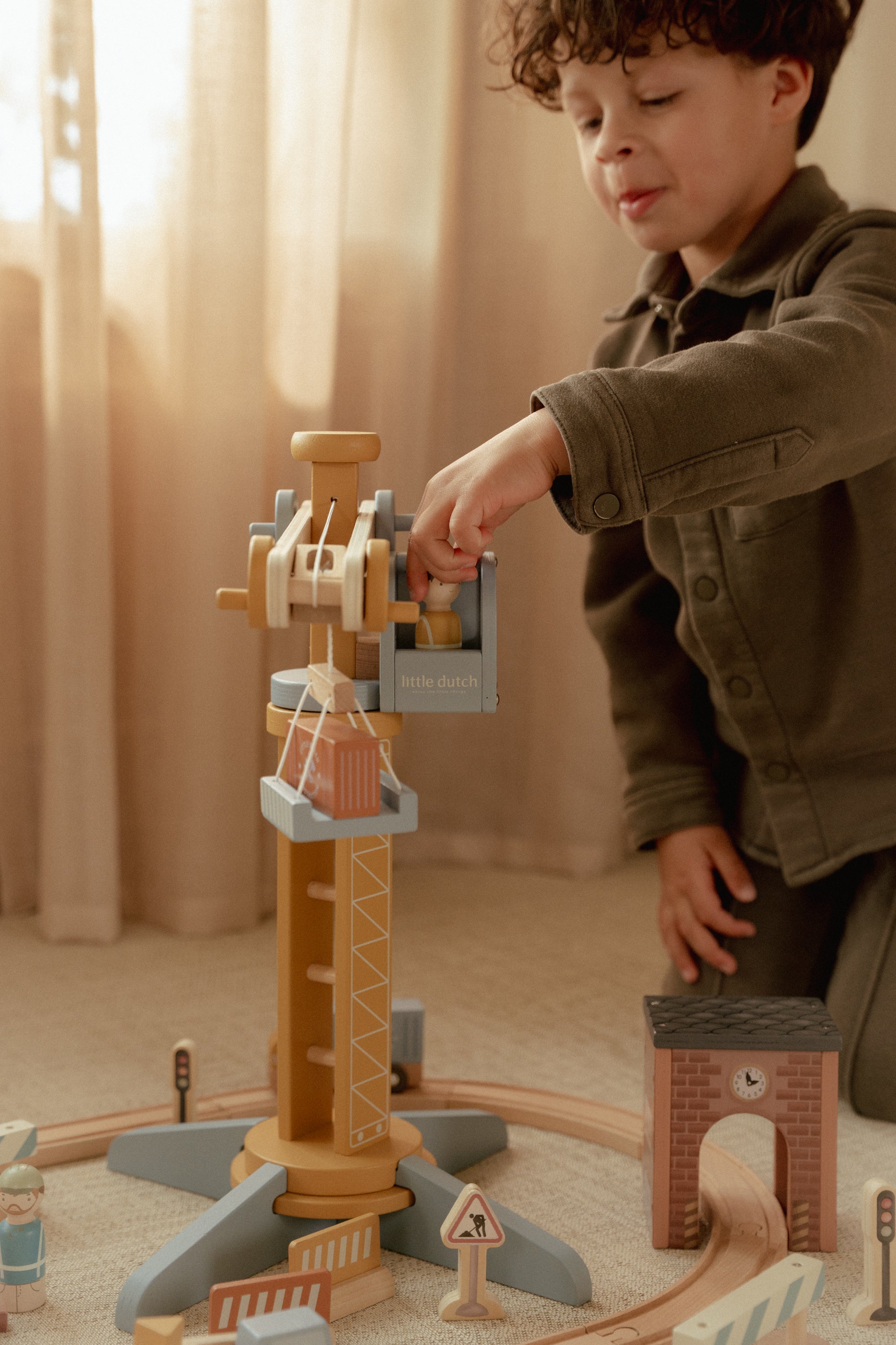 Track with Wooden Crane