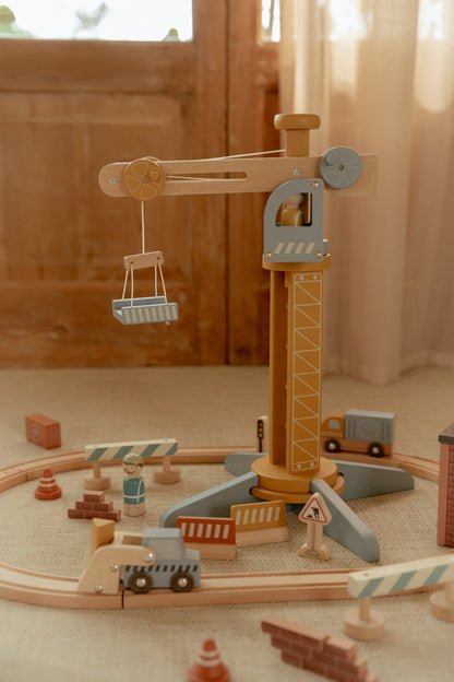 Track with Wooden Crane