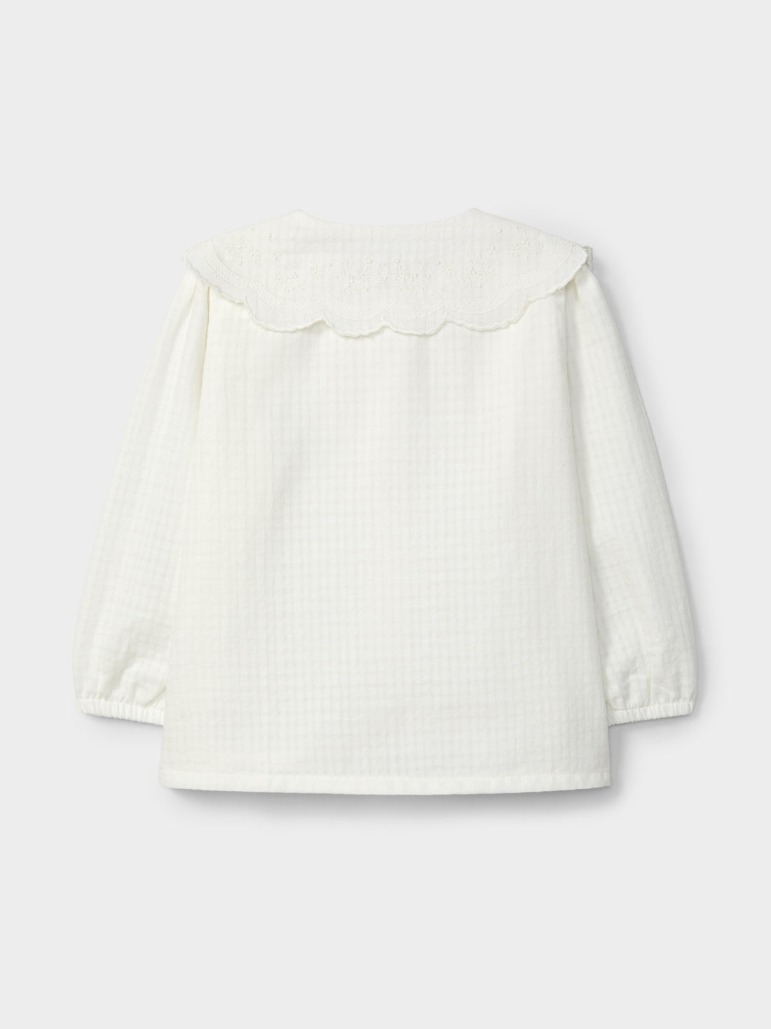 Blusa em Tecido Texturado Bordado Inglês